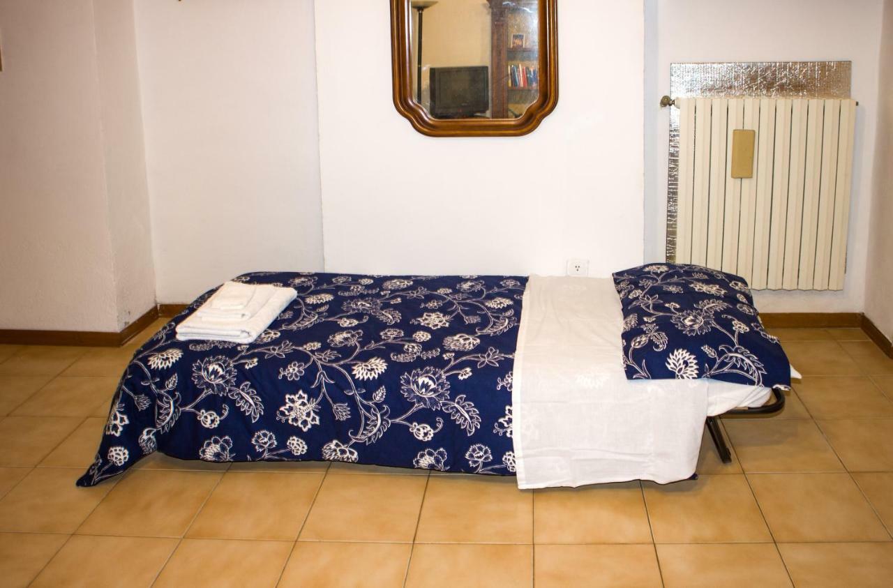 Cheap Apartment In The Old Village Colle di Val d'Elsa Buitenkant foto
