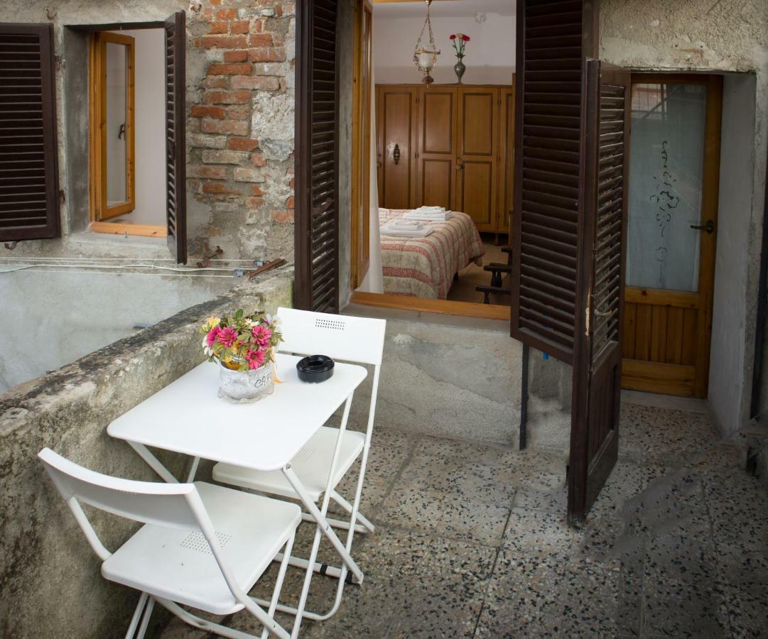 Cheap Apartment In The Old Village Colle di Val d'Elsa Buitenkant foto